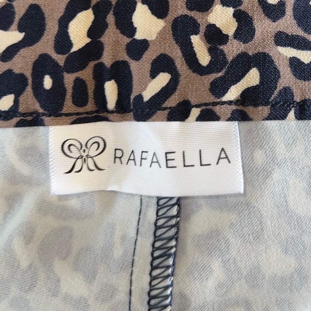 Rafaella Capri Leopard Print Pants - Picture 3 of 4